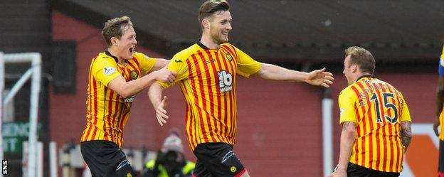 Stephen O'Donnell celebrates his goal