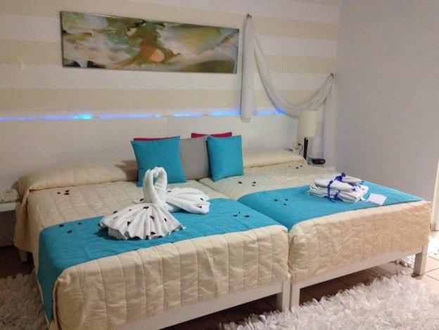 The suite the pair stayed in