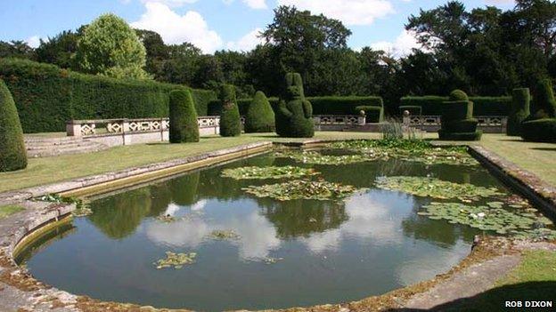 The sunken garden at Apethorpe Hall