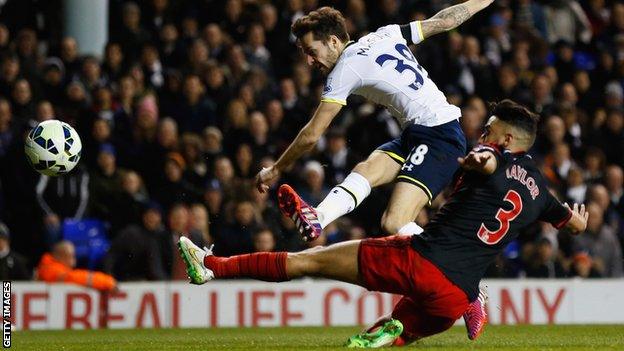 Ryan Mason scores for Tottenham