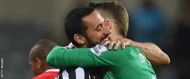 David De Gea and Jonas Gutierrez embrace after the latter's return to action