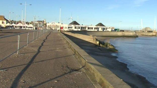 Seafront traders