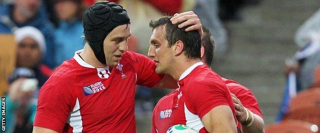 Ryan Jones and Sam Warburton at the 2011 World Cup