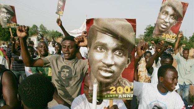 Supporters of assassinated Captain Thomas Sankara commemorate the 20-year anniversary of his killing in Ouagadougou (14 October 2007)
