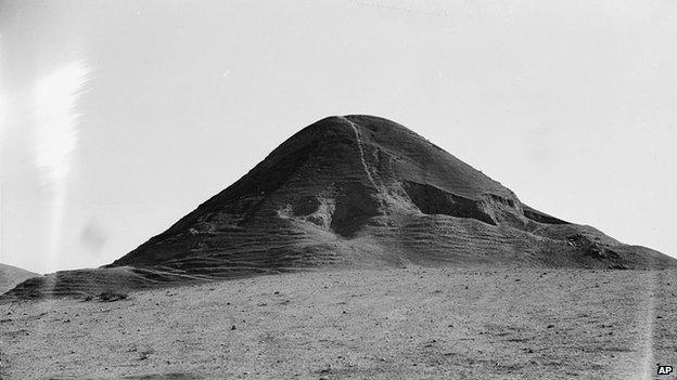 Photo taken during the autumn of 1932 and provided by the US Library of Congress shows a hill at the site of the ancient city of Nimrud