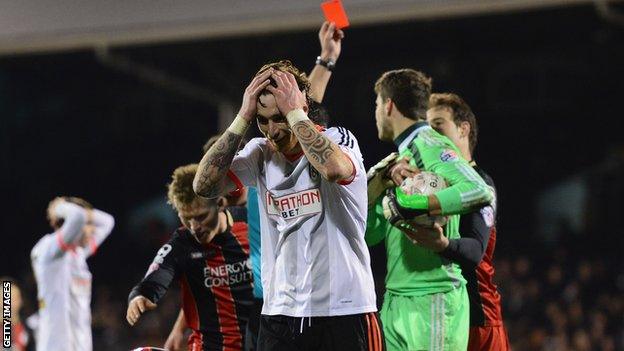 Fernando Amorebieta sent off