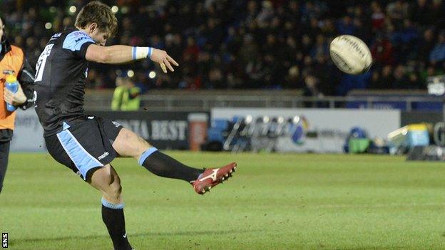 Glasgow Warriors' Peter Horne converts a conversion