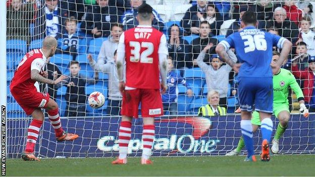 Yoni Buyens scores from the penalty spot