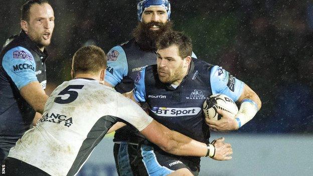 Sean Lamont in action against Zebre