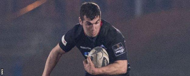 Edinburgh hooker Stuart McInally