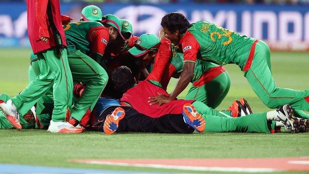 Bangladesh players celebrate