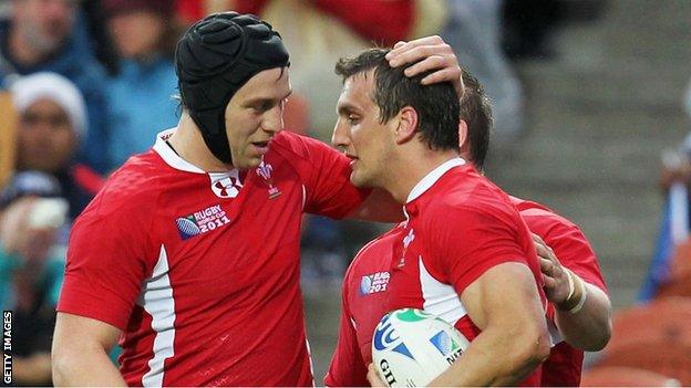 Sam Warburton and Ryan Jones