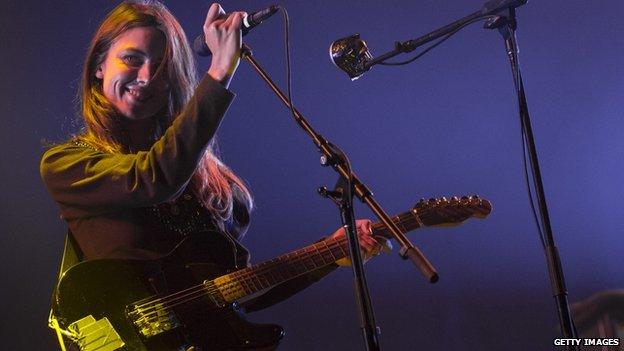 Ellie Rowsell from Wolf Alice performing at the O2 Arena