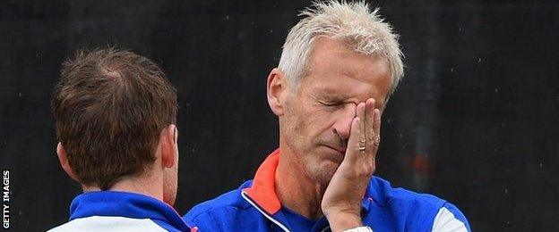 Peter Moores (right) with England ODI captain Eoin Morgan