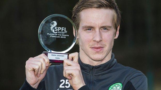 Celtic midfielder Stefan Johansen with his SPFL award