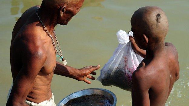 Hindu burial