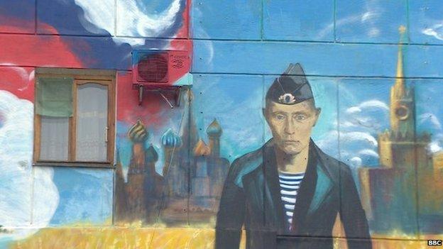 Putin wall mural in Sevastopol