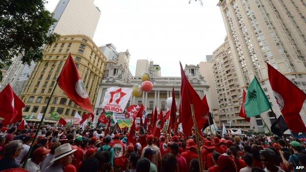 Pro-Rousseff march in Rio de Janeiro