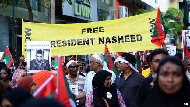 Supporters of Mohamed Nasheed protest against his detention in Male - 27 February 2015