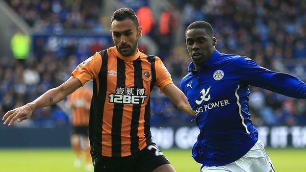 Hull's Ahmed Elmohamady and Leicester's Jeffrey Schlupp