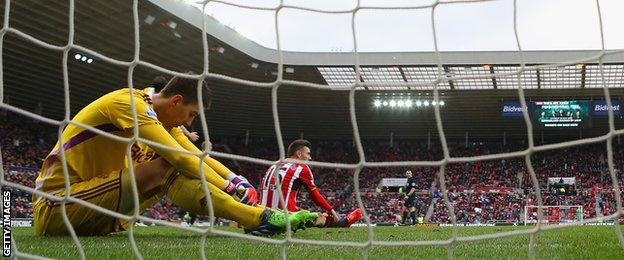 Sunderland goalkeeper Costel Pantilimon