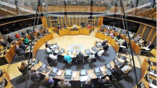 Siambr y Senedd