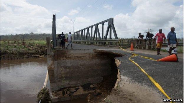 Damaged bridge outside Port Vila, Vanuatu (15 March 2015)