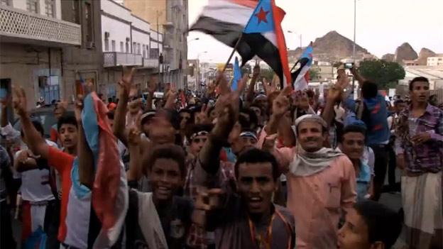 Anti-Houthi demonstrators in Aden