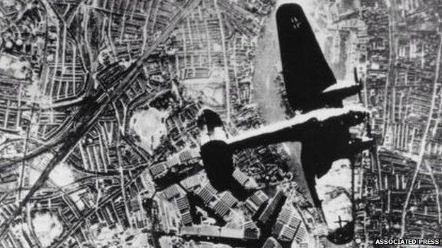 A Heinkel 111 over London in 1940