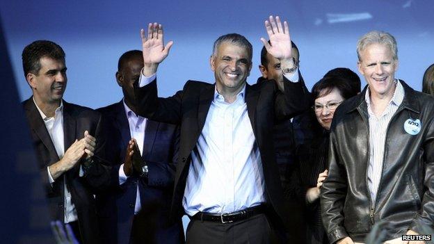 Moshe Kahlon (centre), head of the new centrist party Kulanu