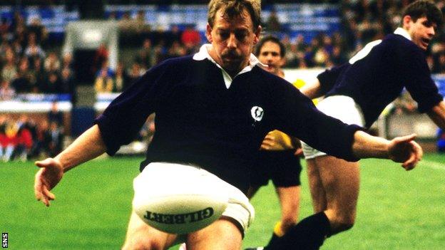 Roy Laidlaw clears the ball at Murrayfield