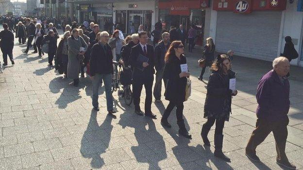 Silent protest over libraries