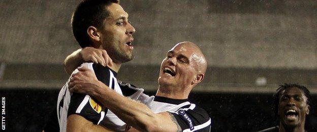 Clint Dempsey celebrates