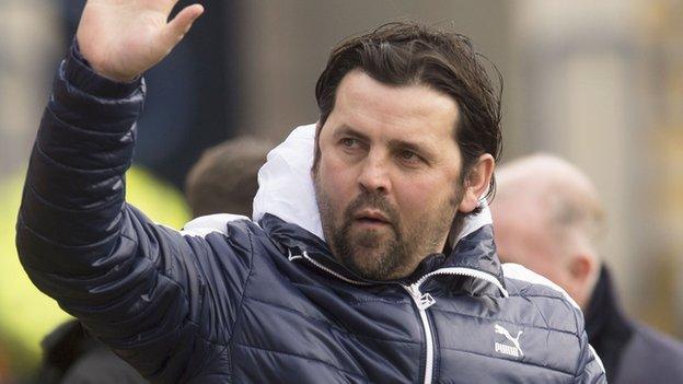 Dundee manager Paul Hartley