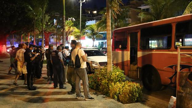 View of a bus in which a man was murdered in Acapulco in March 2015