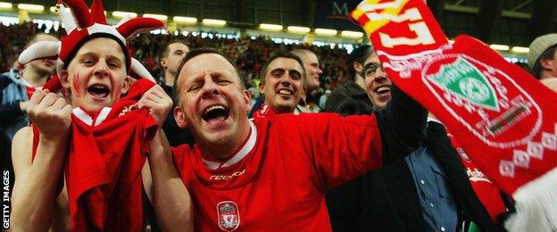 Liverpool fans celebrate their League Cup success in 2003