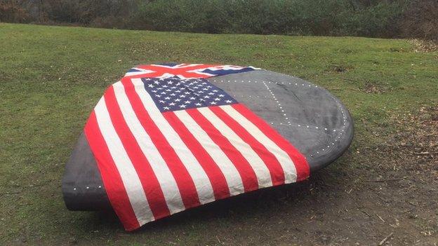 Memorial bench