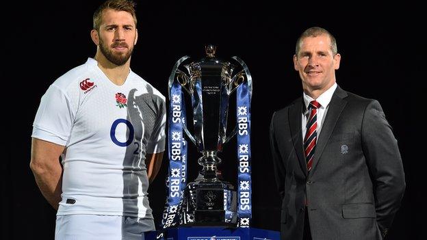 England captain Chris Robshaw and coach Stuart Lancaster with Six Nations trophy