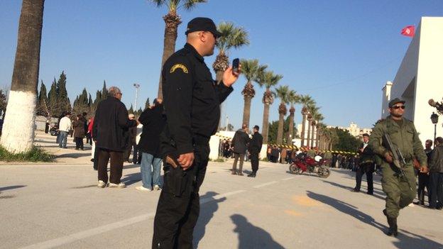 Security forces outside Bardo museum