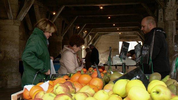 Market stall in Fere-en-Tardenois