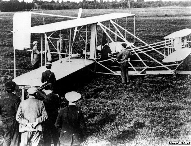 Wright Bros fly plane