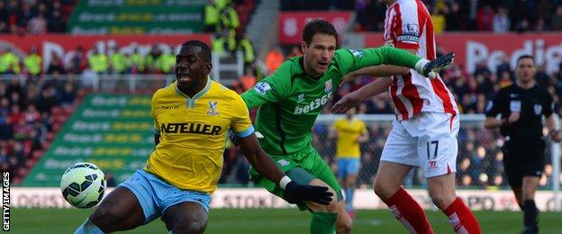 Yannick Bolasie in action against Stoke