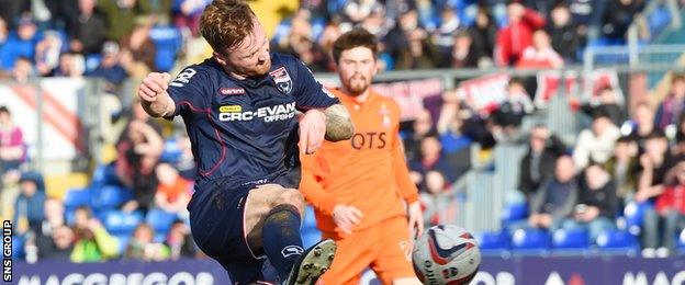 Craig Curran makes it 2-0 to Ross County