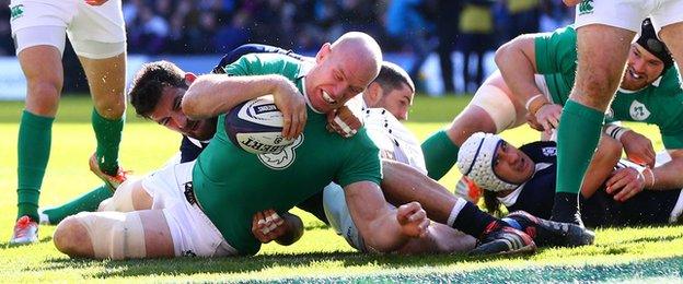 Paul O'Connell touches down for Ireland's opening try against Scotland at Murrayfield