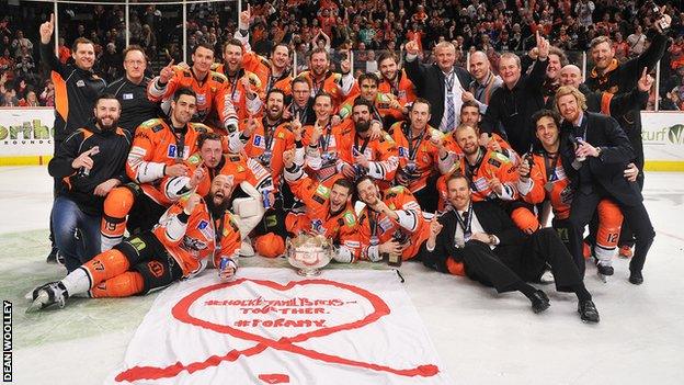 Sheffield Steelers celebrate winning the Elite League