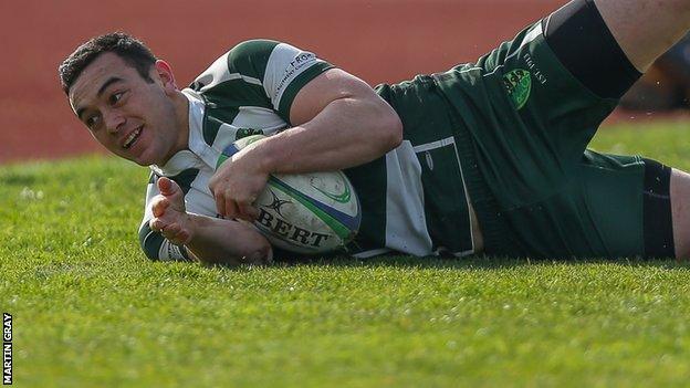 Matt Hema scores a try for Guernsey