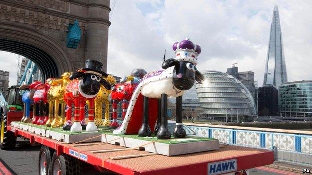 Shaun the Sheep sculptures on the back of a lorry