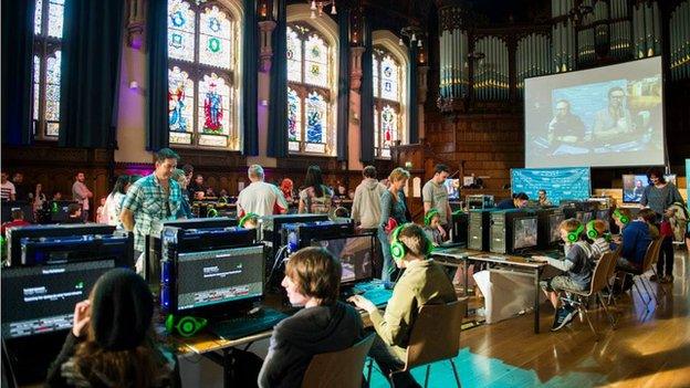 Minecraft gamers at Londonderry's Guildhall