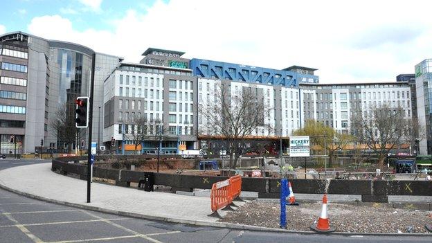 Interior of the Bearpit roundabout