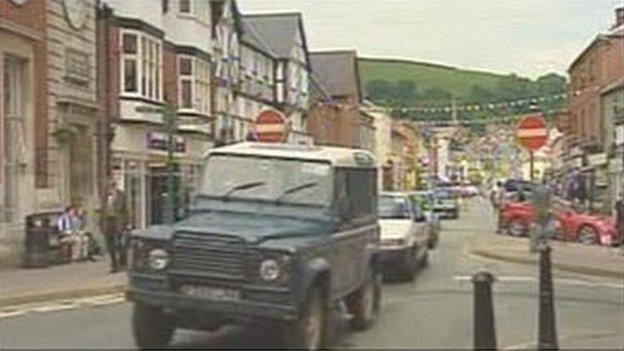 Traffic in the centre of Newtown